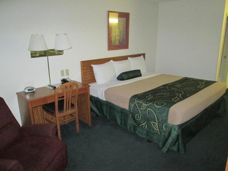 ทราเวลลอดจ์ มอร์ริล Hotel Morrill ภายนอก รูปภาพ